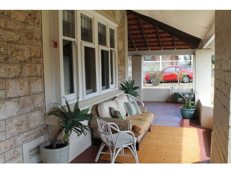 35 Seaview Road, Victor Harbor SA 5211