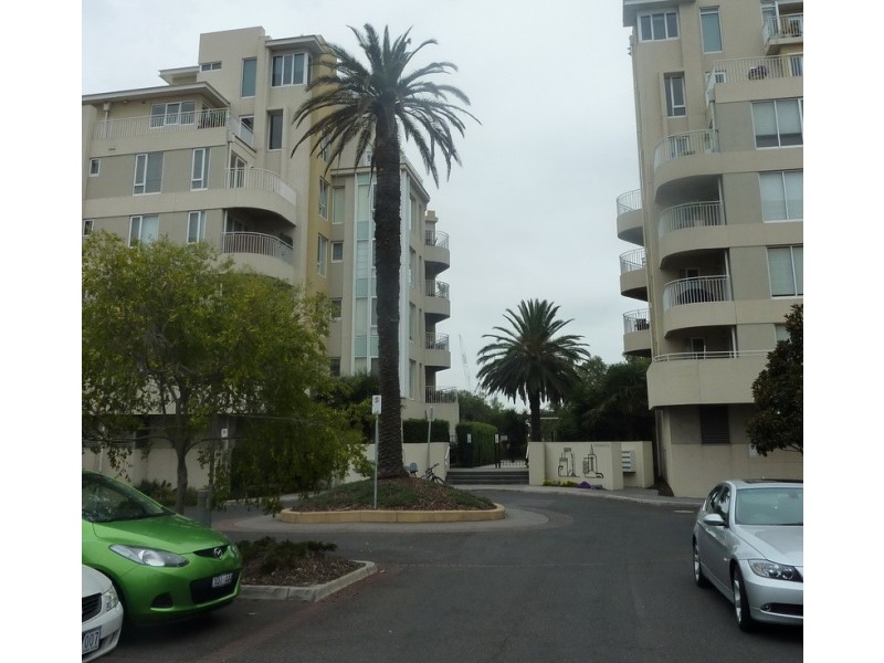 37/8 Graham St, Port Melbourne VIC 3207