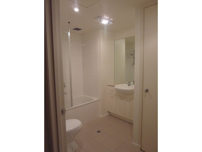 37/8 Graham St, Port Melbourne VIC 3207