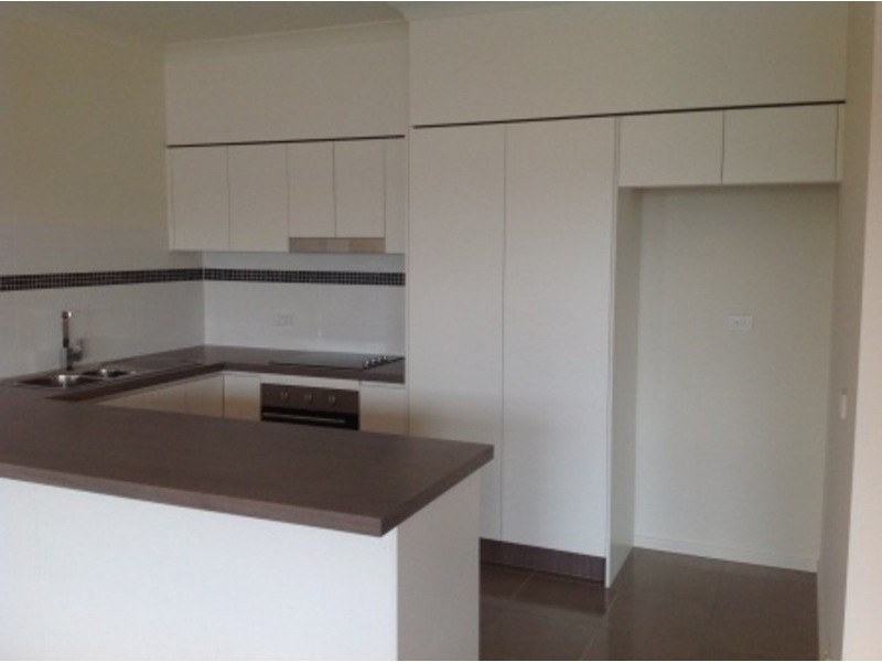 8/1B Jarama Blvd, Epping VIC 3076