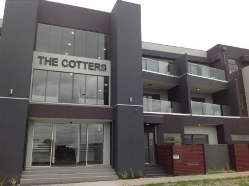 8/1B Jarama Blvd, Epping VIC 3076