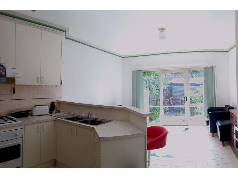 41 Eastwood Street, Kensington VIC 3031