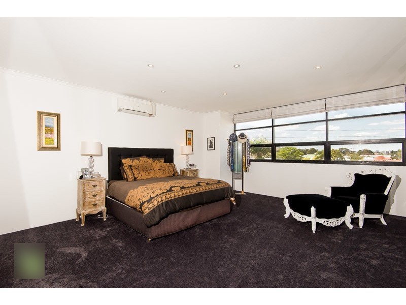 249  Lake St, Perth WA 6000