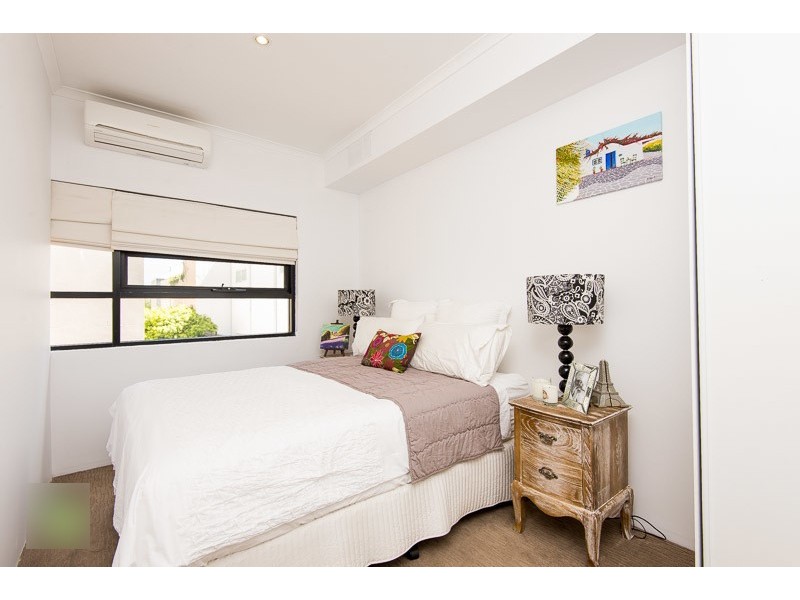 249  Lake St, Perth WA 6000