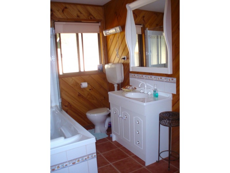 42  Daisy Hill Crt Daisy Hill, Maryborough VIC 3465