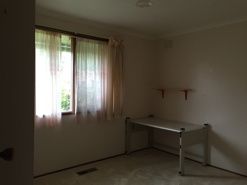 11 Tamboon Dr, Rowville VIC 3178