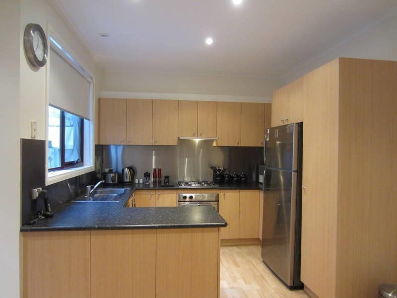 1 Lincoln Mews, Kensington VIC 3031