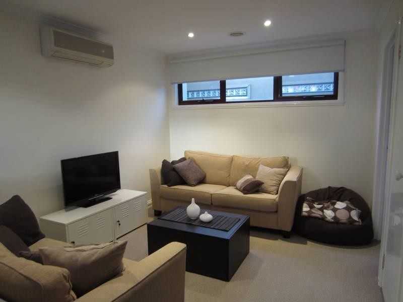 1 Lincoln Mews, Kensington VIC 3031