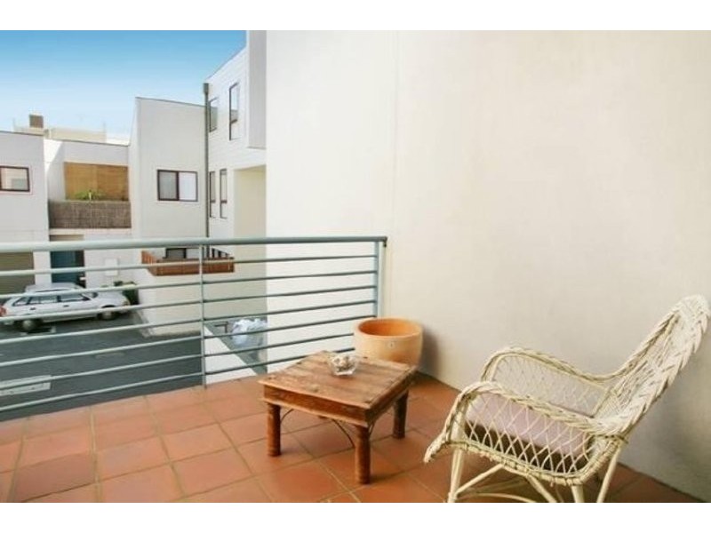 1 Lincoln Mews, Kensington VIC 3031