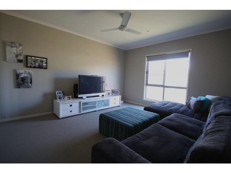 5 Mansell St, Little Mountain QLD 4551