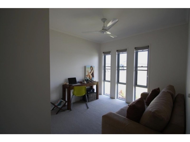 5 Mansell St, Little Mountain QLD 4551