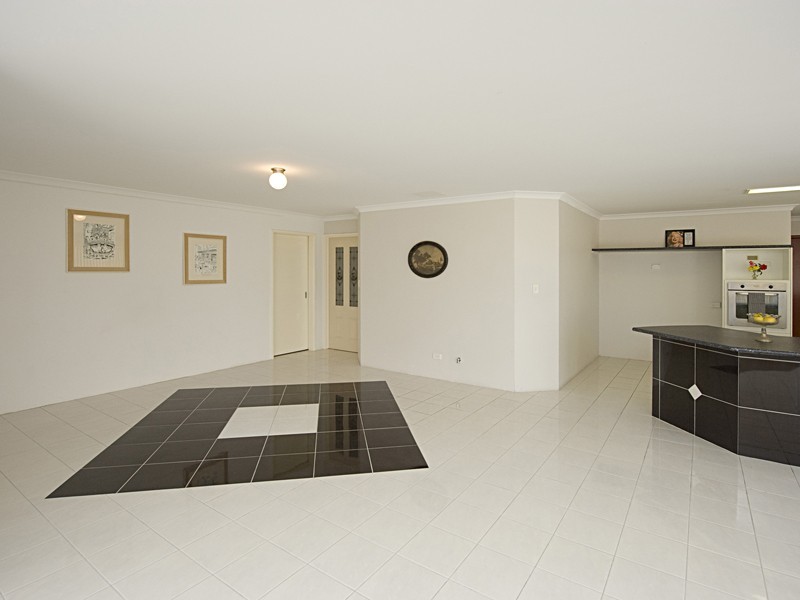 169 Bennett Springs Drive, Beechboro WA 6063