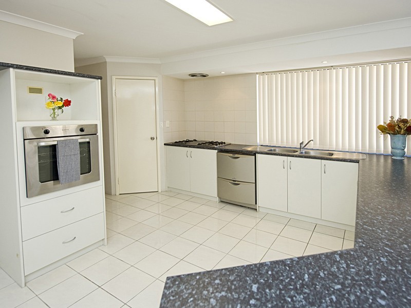 169 Bennett Springs Drive, Beechboro WA 6063