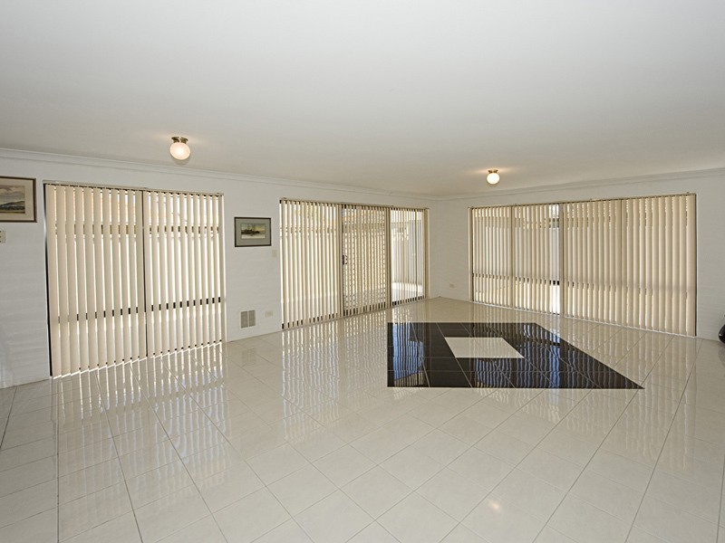 169 Bennett Springs Drive, Beechboro WA 6063