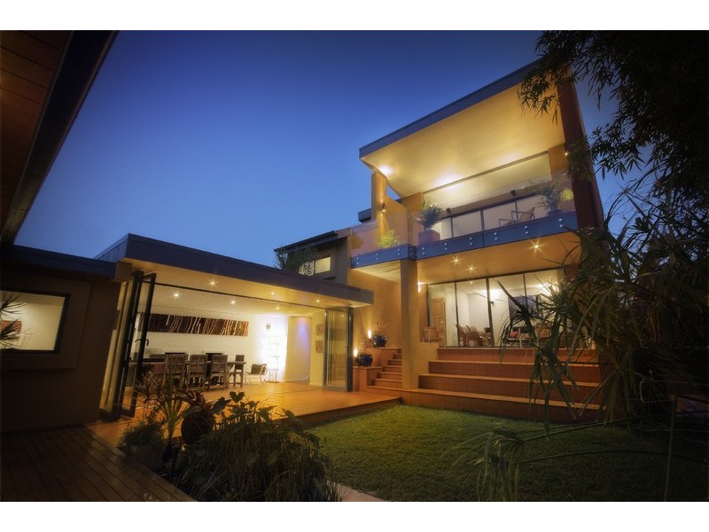 74 Macmillan St, Seaforth NSW 2092