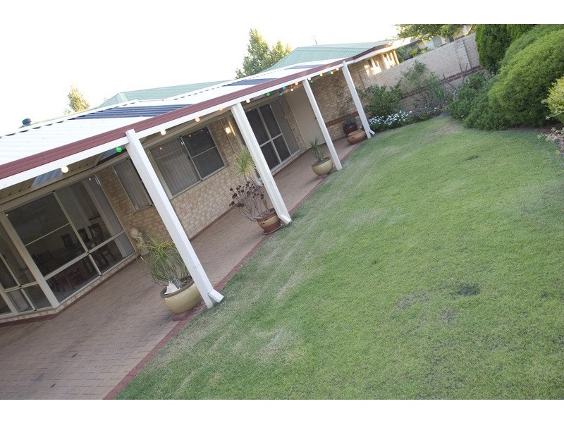 102 Southacre Drive, Canning Vale WA 6155