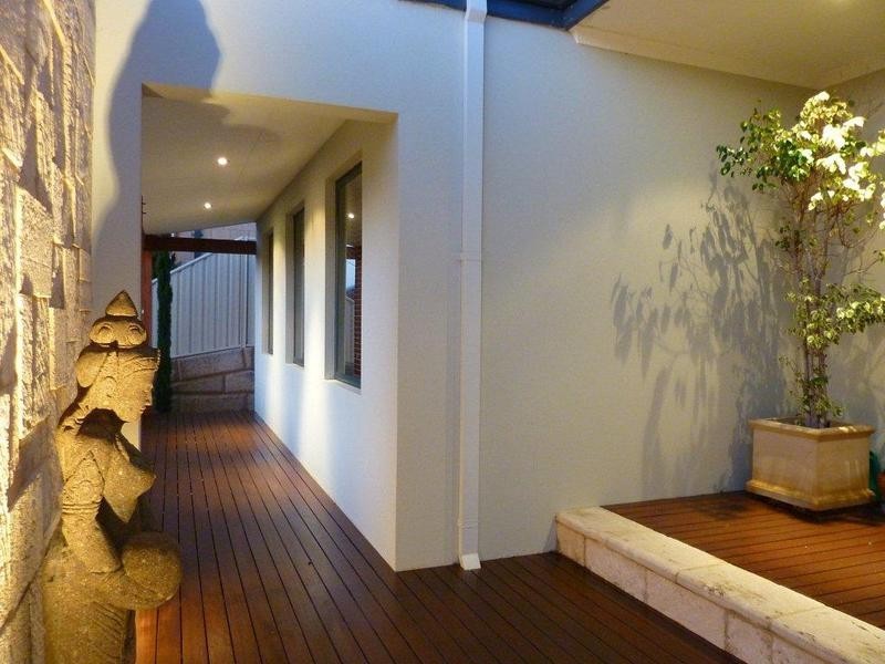 17 Three Bears Loop, Secret Harbour WA 6173