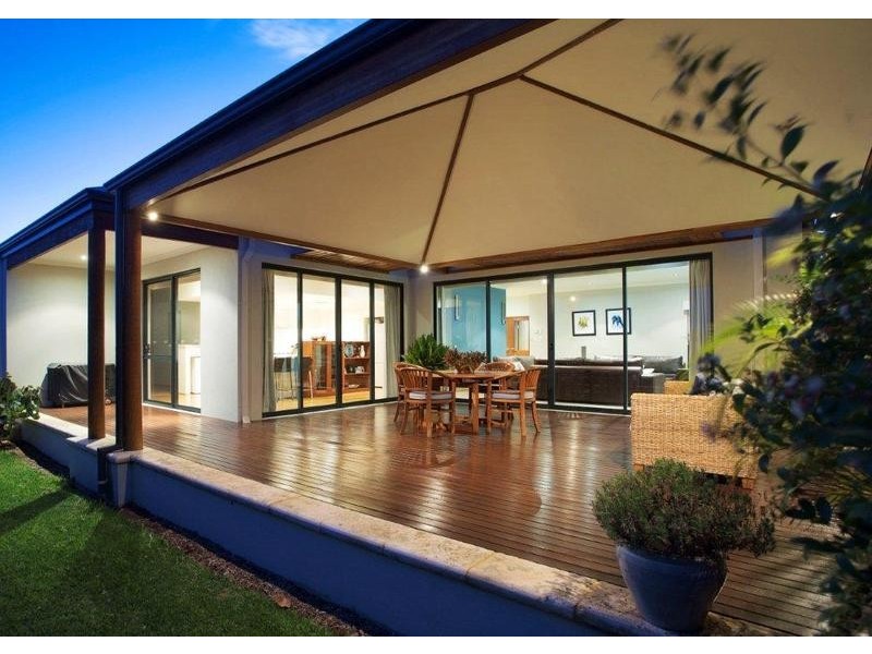 17 Three Bears Loop, Secret Harbour WA 6173