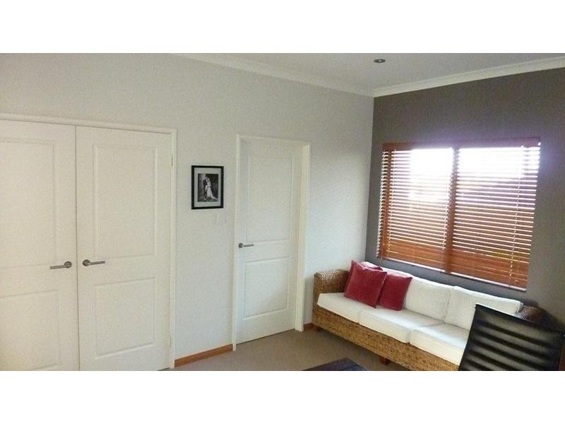 17 Three Bears Loop, Secret Harbour WA 6173