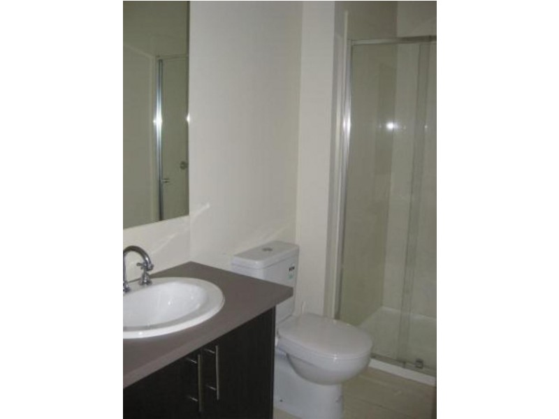 1/11 Victoria Road, Sydenham VIC 3037