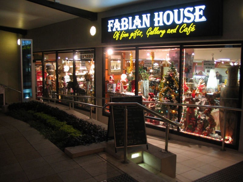 Shop 2/363 Turbot Street, Spring Hill QLD 4000