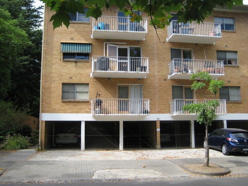 B5/65 O’Shanassy Street, North Melbourne VIC 3051