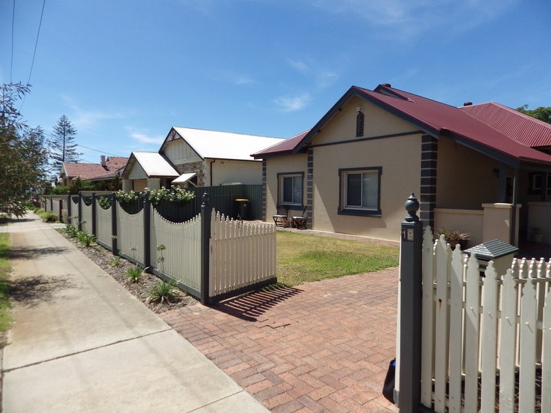 19 Kalgoorlie Road, Largs Bay SA 5016