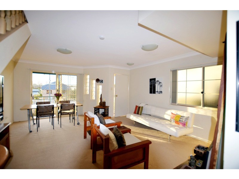 4/43 Ninth Avenue, Coorparoo QLD 4151