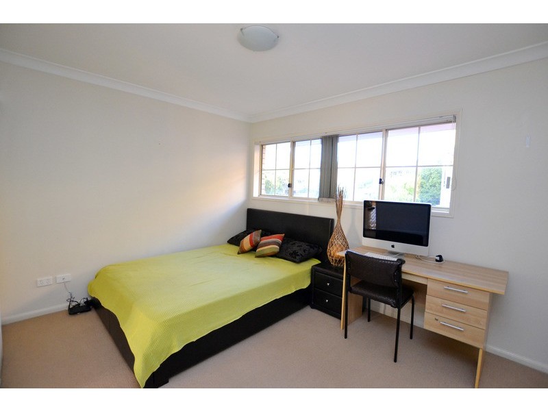 4/43 Ninth Avenue, Coorparoo QLD 4151