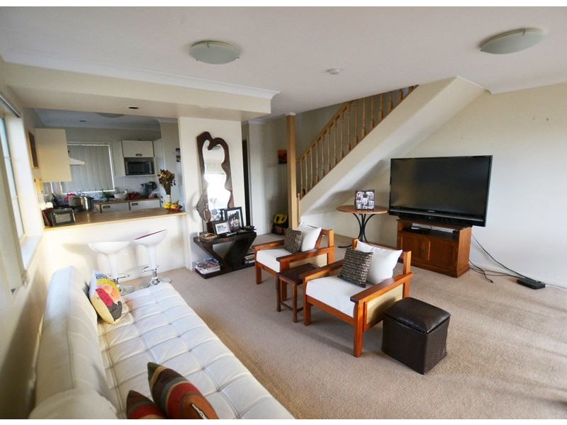 4/43 Ninth Avenue, Coorparoo QLD 4151