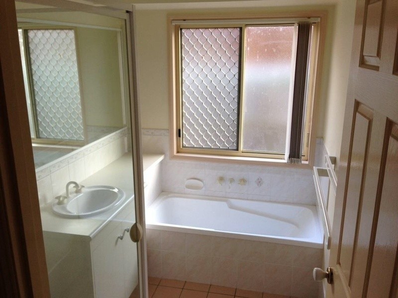 53 Samarinda Street, Tingalpa QLD 4173