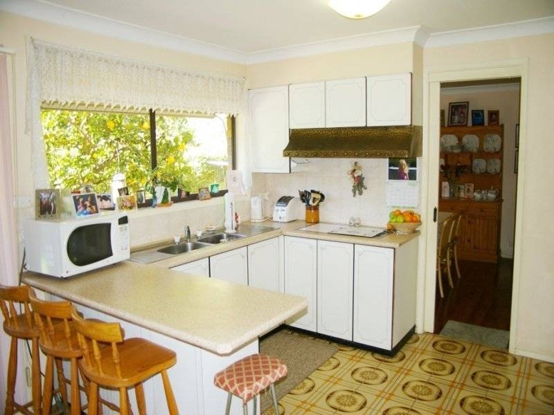 10 GORDON AVENUE, Castle Hill NSW 2154