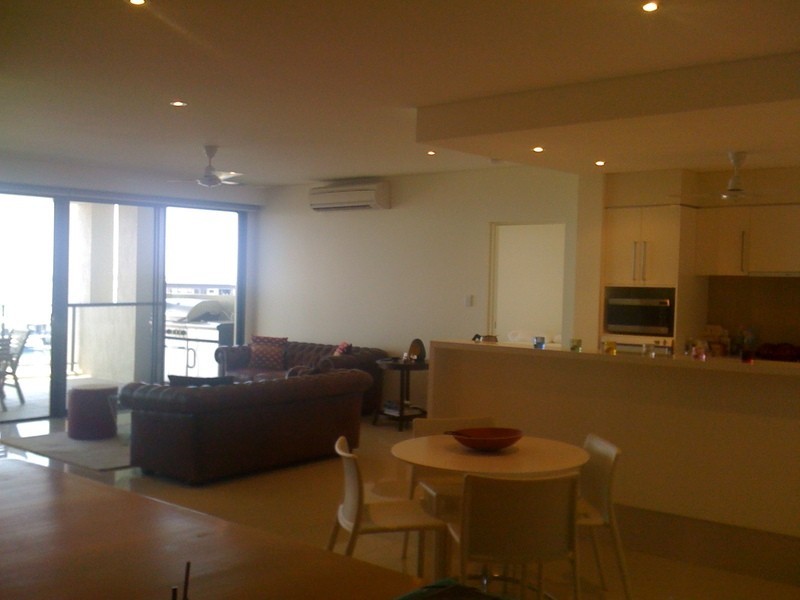 17/13  The Esplanade, Darwin NT 0800