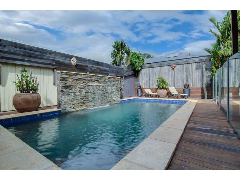 6 Pambula Close, Kewarra Beach QLD 4879