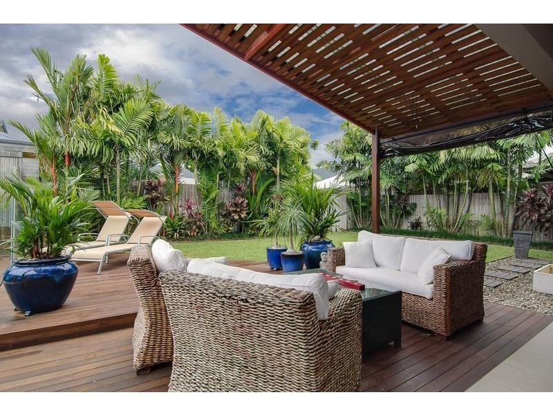 6 Pambula Close, Kewarra Beach QLD 4879