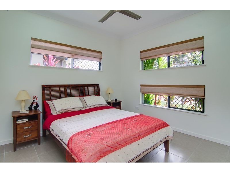 6 Pambula Close, Kewarra Beach QLD 4879