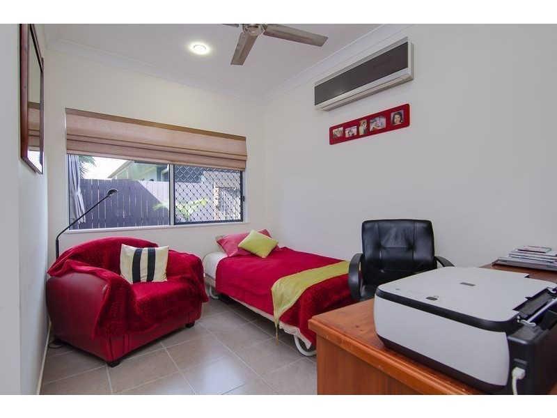 6 Pambula Close, Kewarra Beach QLD 4879