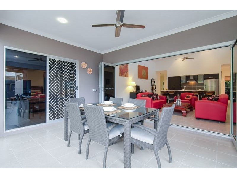 6 Pambula Close, Kewarra Beach QLD 4879