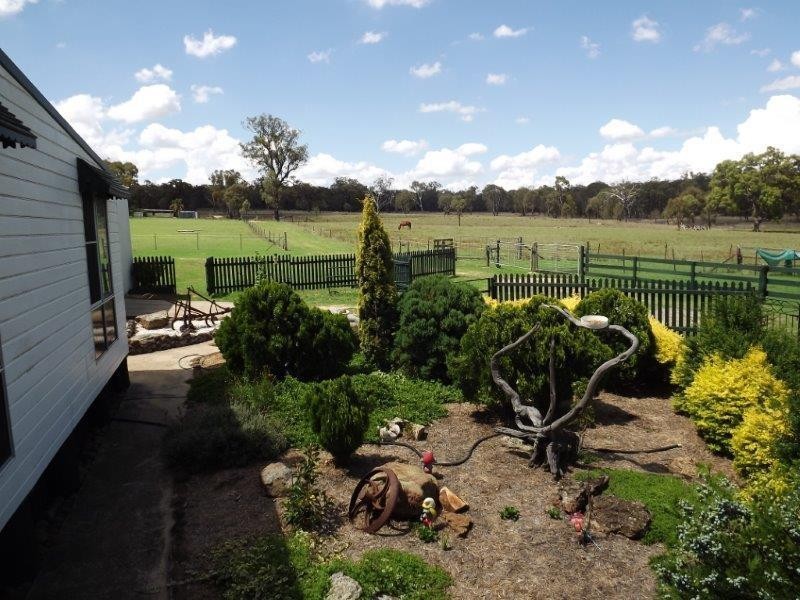 590 Ford Road, Rosenthal Heights QLD 4370