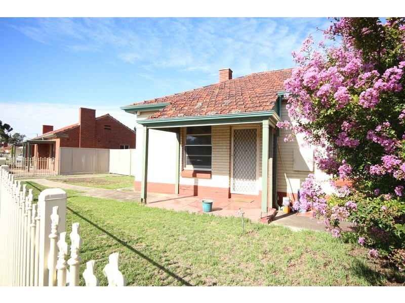 114 Hanson Rd, Woodville Gardens SA 5012