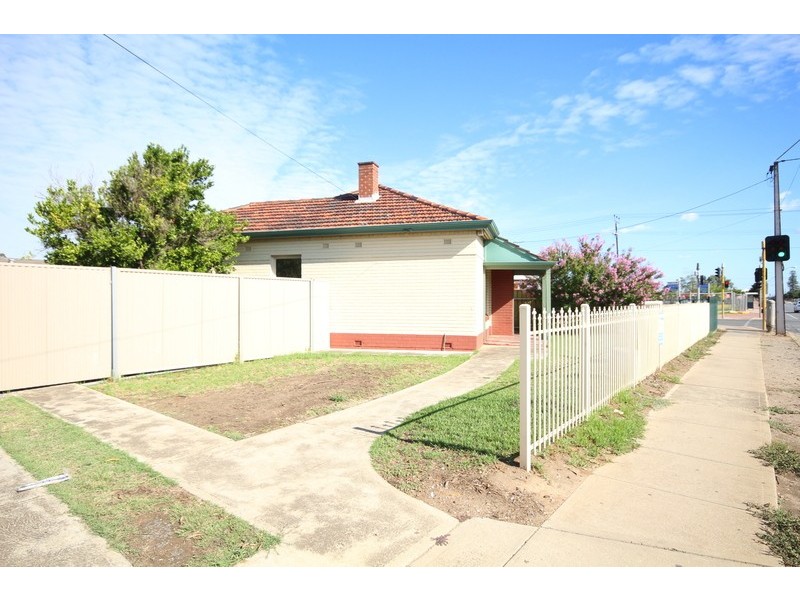 114 Hanson Rd, Woodville Gardens SA 5012