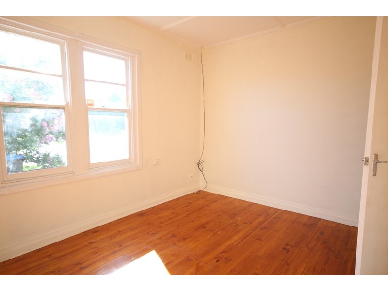 114 Hanson Rd, Woodville Gardens SA 5012