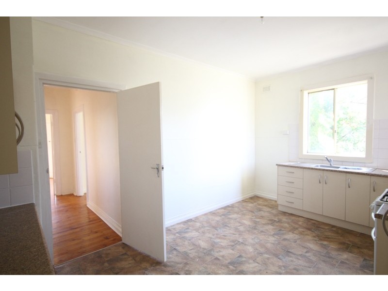 114 Hanson Rd, Woodville Gardens SA 5012