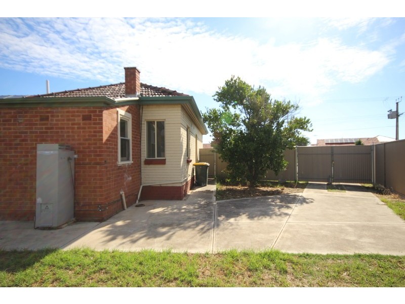 114 Hanson Rd, Woodville Gardens SA 5012