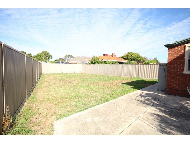 114 Hanson Rd, Woodville Gardens SA 5012