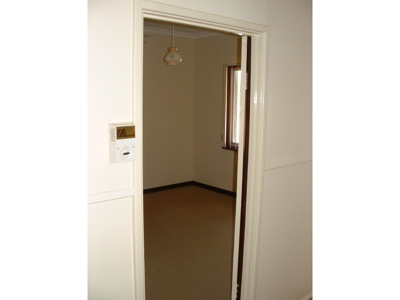 33 Crowther street, Beachlands WA 6530