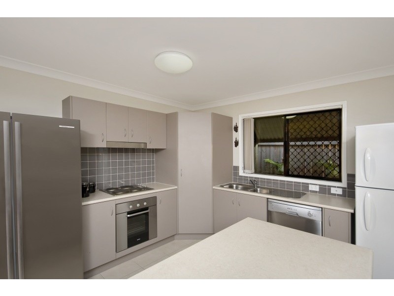 6 Warrumbungle St, Forest Lake QLD 4078