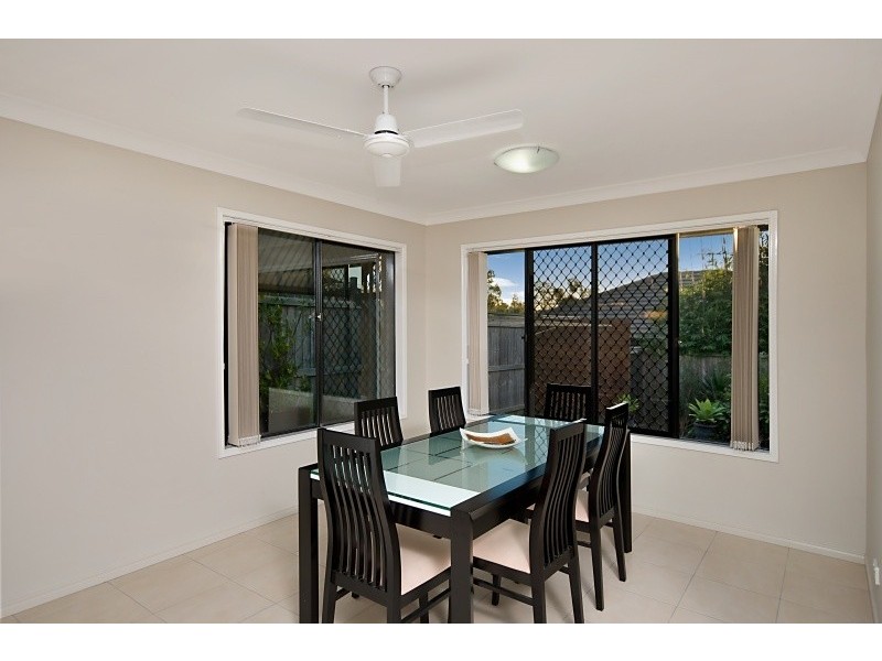 6 Warrumbungle St, Forest Lake QLD 4078