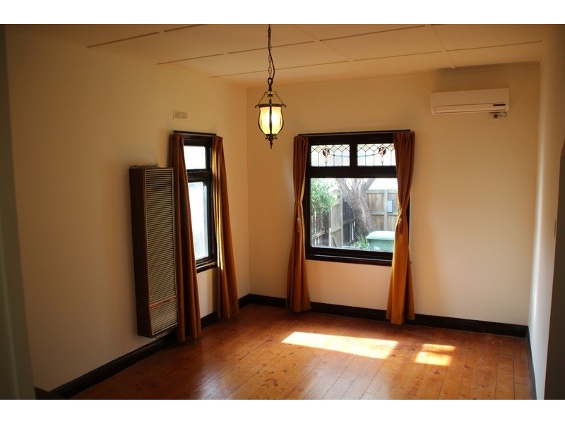 284 Mount Dandenong Road, Croydon VIC 3136