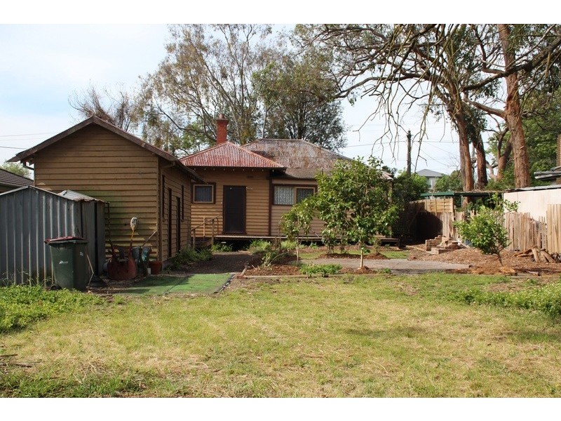 284 Mount Dandenong Road, Croydon VIC 3136